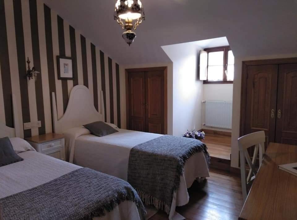 Hotel Rural Oscos Villanueva de Oscos Exteriör bild